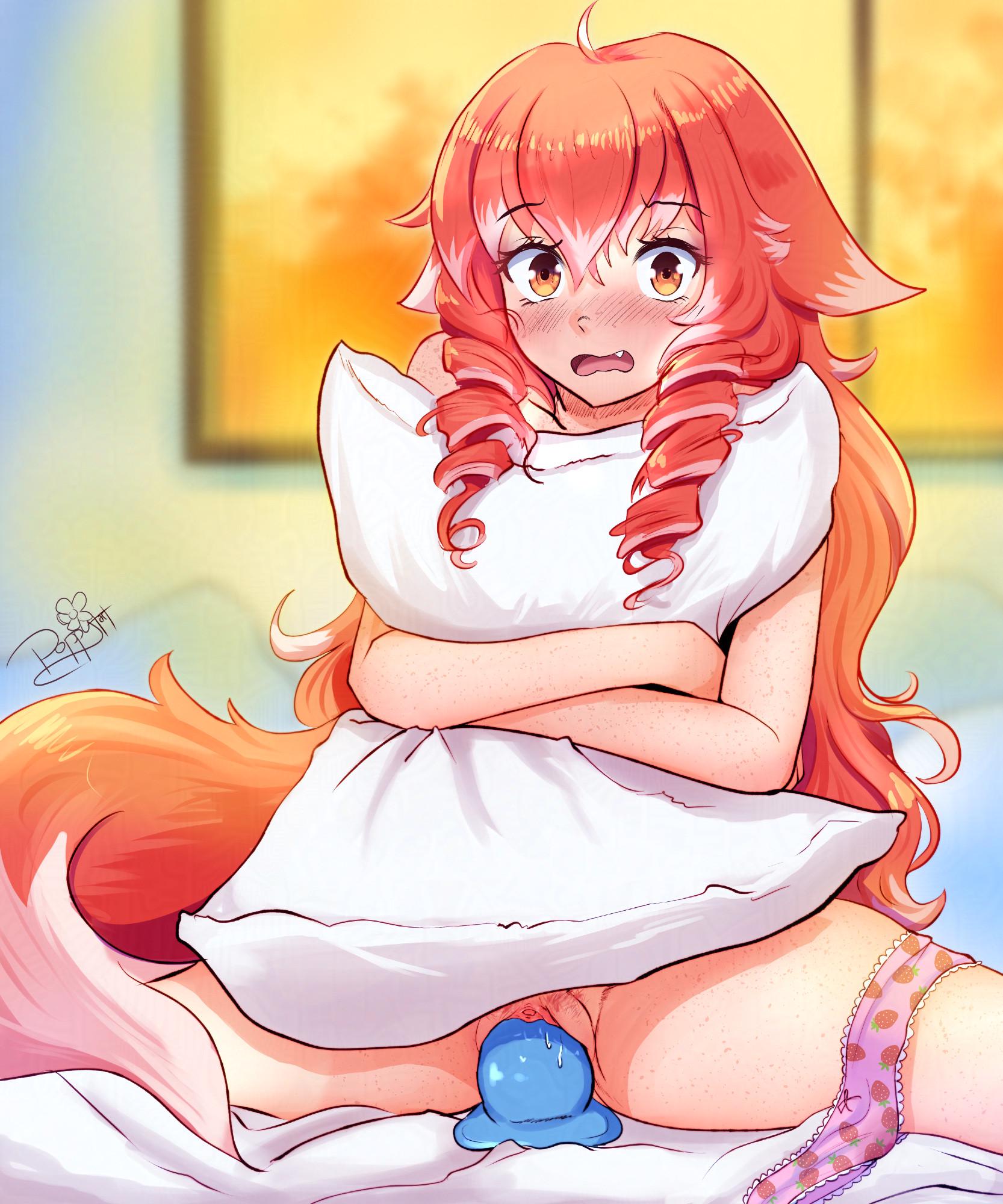 Attempting to hide (Poppytart) - Poppytart