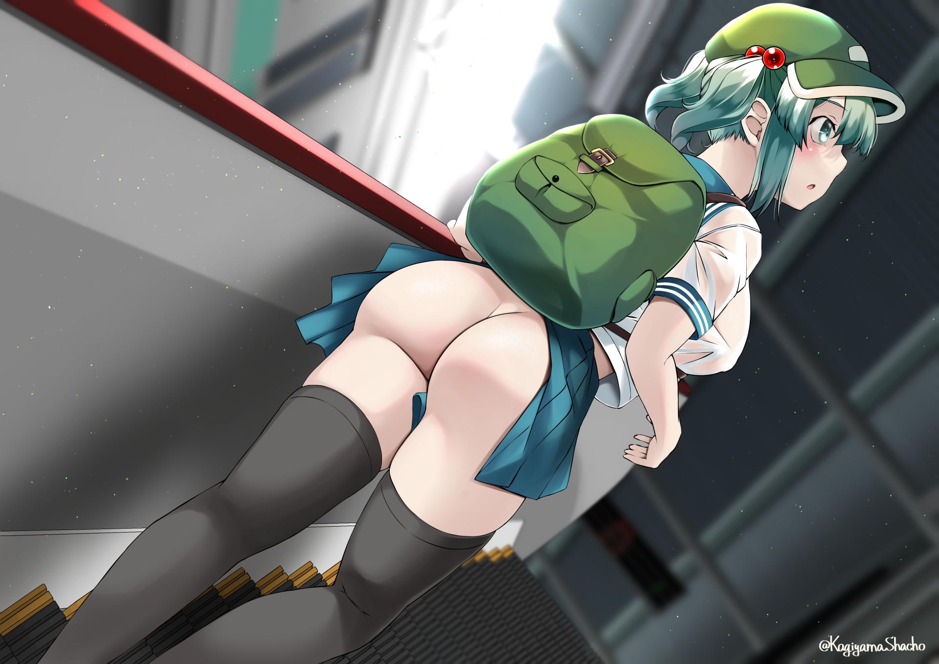 Dressed comfortably to go shopping (Public Hentai Anime GIF)