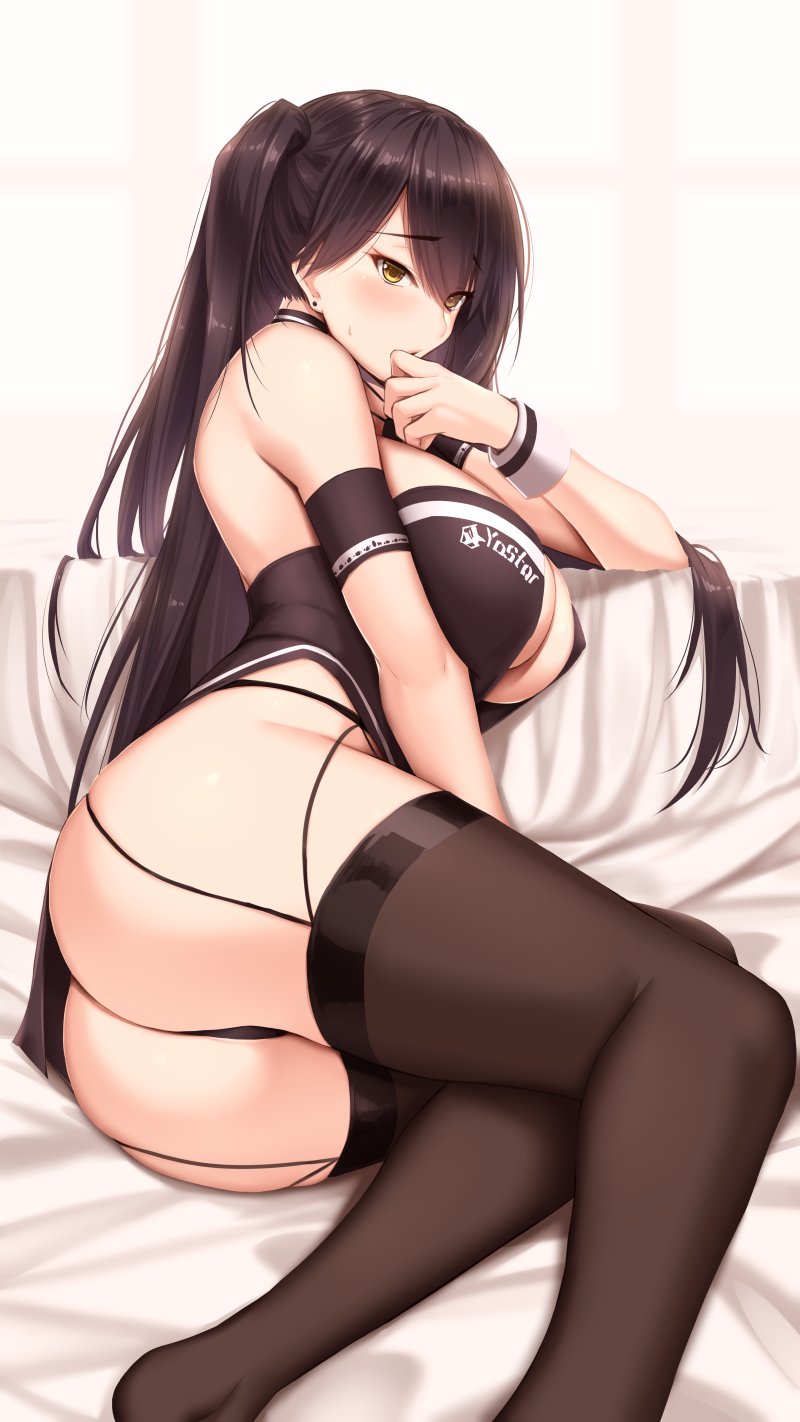 Race Queen Zuikaku waiting in the Commander's room. (Shuugetsu Karasu) [Azur Lane] - Shuugetsu Karasu