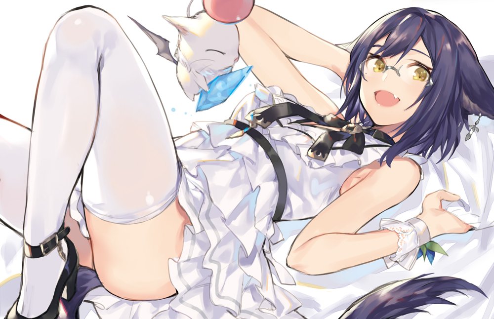 Shizurin lying on a bed [Nijisanji] - Nijisanji