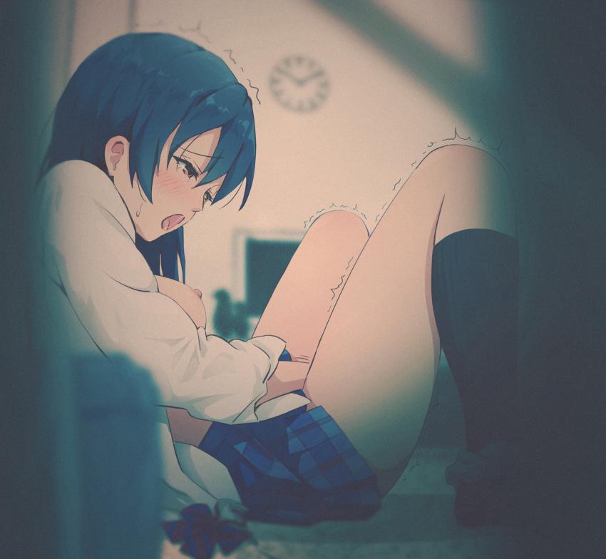 Touching herself in peace (MasturbationHentai Anime GIF)