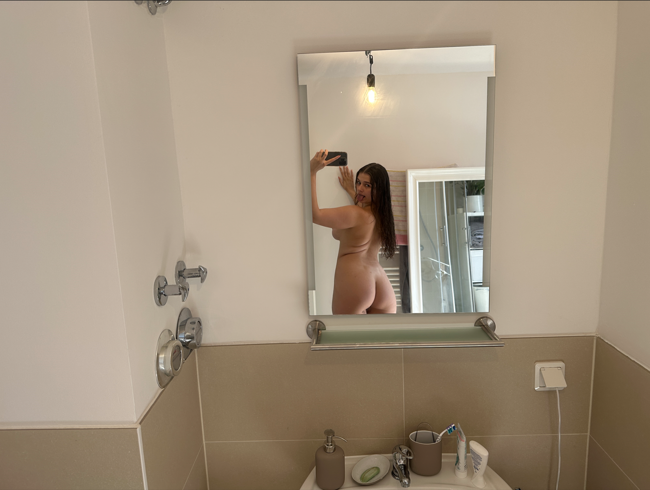 feeling so horny, will someone play with me? (OralHentai Anime GIF)